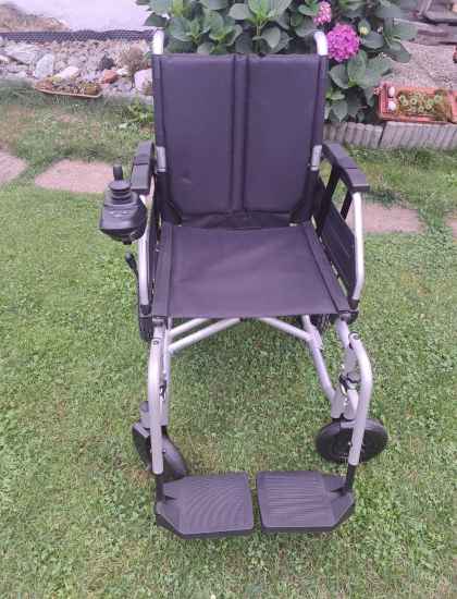 Foto Qnect elektrischer Rollstuhl