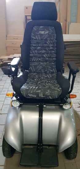 Rollstuhl und Zubehör: Elektrischer Rollstuhl Otto Bock