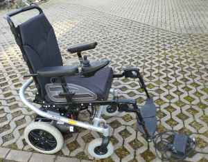 Rollstuhl und Zubehör: Otto Bock A200 Elektro Rollstuhl