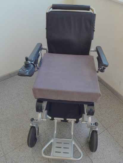 Rollstuhl und Zubehör: Klappbarer und ultraleichter Elektrorollstuhl Quir