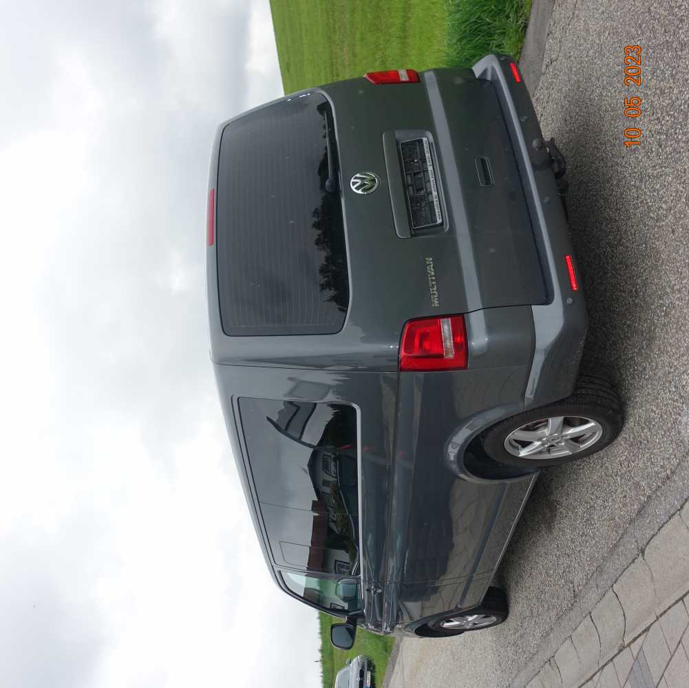 Foto VW Multivan T5 lg. mit Rollstuhlhebeanlage