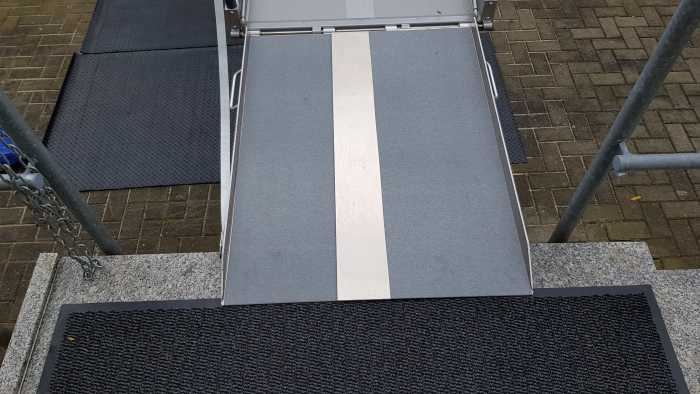 Foto Hebeplattform für Außen mobil
