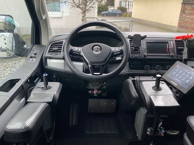 Foto VW T6 Highline AMF Hebebühne + Paravan-Spacedrive2