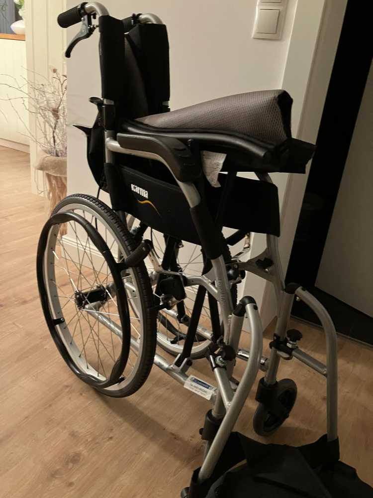 Foto Karma ERGOLITE Rollstuhl Ergolite 2