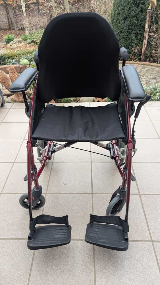 Foto Drive D-Lite Transportrollstuhl, 12.5 Zoll Räder