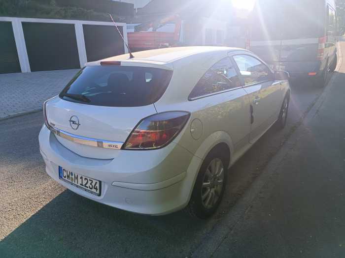 Foto Opel Astra GTC Automatik behinderten gerecht