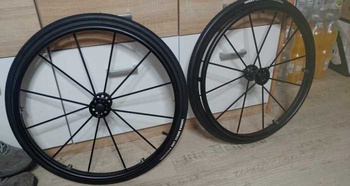 Foto Rollstuhl Reifen Spinergy Art