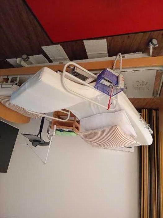 Foto ROTOFLEX Pflegebett mit Aufsetz-/Aufstehfunktion
