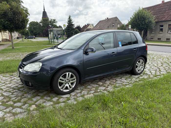 behindertengerechtes-auto-gebraucht Golf V für Selbstfahrer