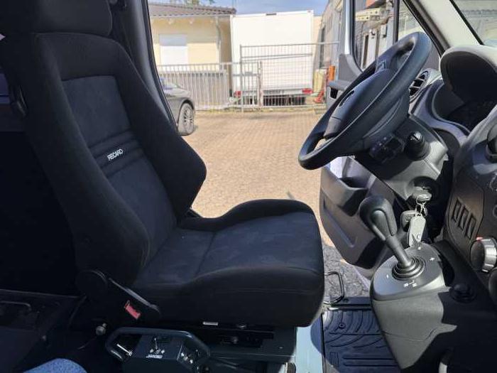 Foto OPEL MOVANO AUTOM.ELROLLSTUHLRAMPE EL RECAROSITZ