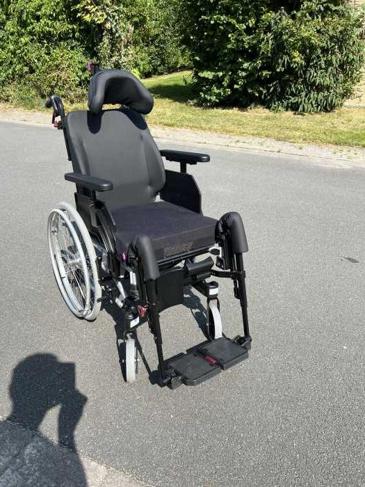 Foto Rollstuhl Netti 4U Ce Plus