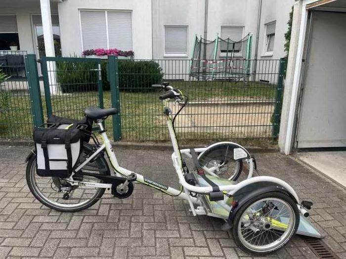 behindertengerechtes-auto-gebraucht Rollstuhlfahrrad Fa. Van Raam