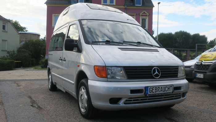 Foto Mercedes Benz Vito mit Rollstuhl Lift