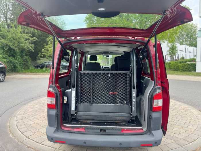 Foto Rollstuhlrampe-/ lift und autom. Fahrersitz zu ver