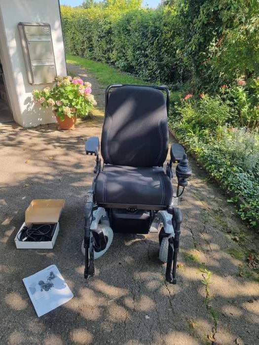 Foto Elektrischer Rollstuhl Otto Bock Juvo B5