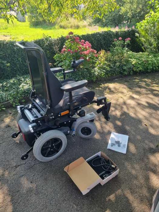 Foto Elektrischer Rollstuhl Otto Bock Juvo B5