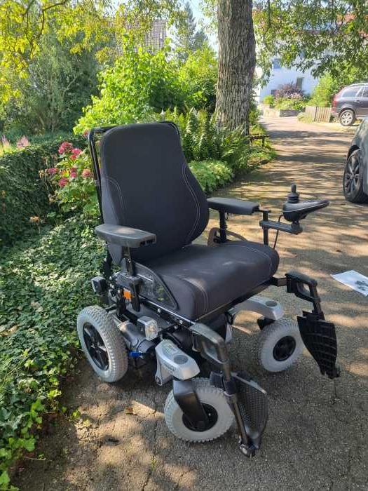 Foto Elektrischer Rollstuhl Otto Bock Juvo B5