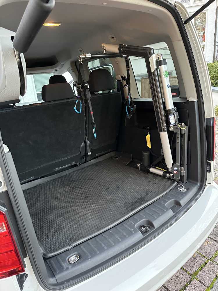 Foto VW Caddy - mit Rollstuhlgerechtem Umbau für Aktiv-