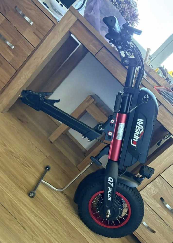 Foto Verkaufen Zuggerät und Rollstuhl der Firma Wisking