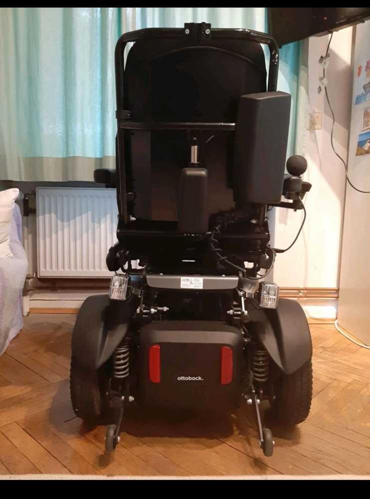 Foto Juvo B5 Otto Bock Elektrischer Rollstuhl