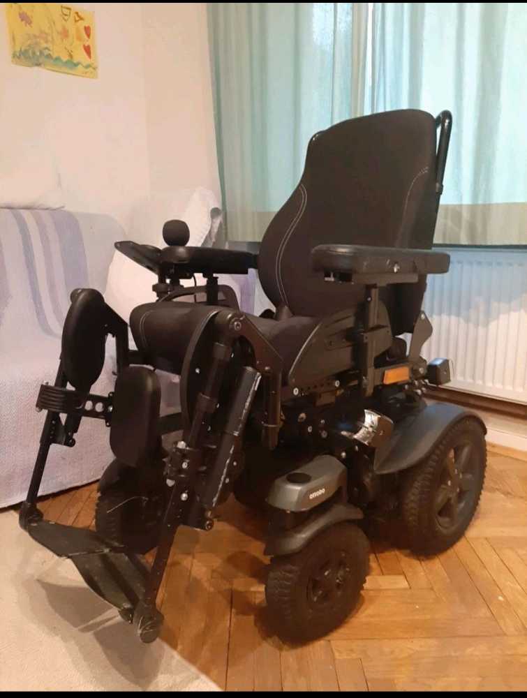 Foto Juvo B5 Otto Bock Elektrischer Rollstuhl