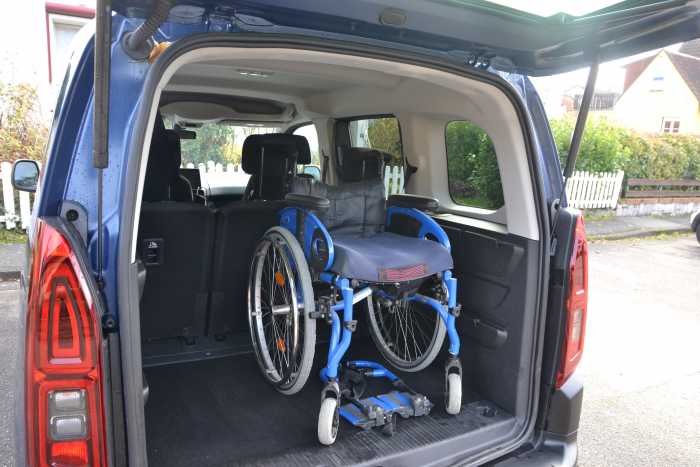 Foto Citroen e-Berlingo mit Schwenksitz Beifahrerseite