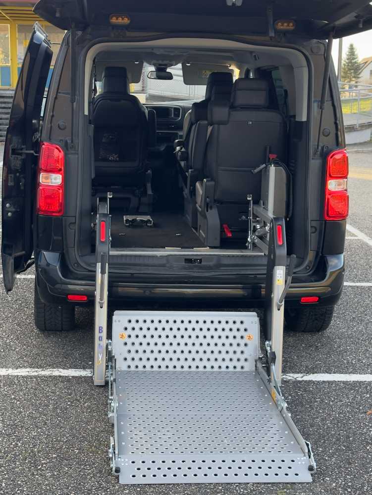 Foto Peugeot Traveller Traveller Business für RolliVIP