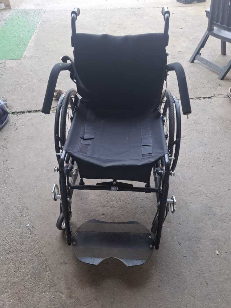 Foto Stehrollstuhl / Rollstuhl