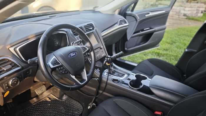 Foto Ford Mondeo Turnier Rollstuhl Umbau