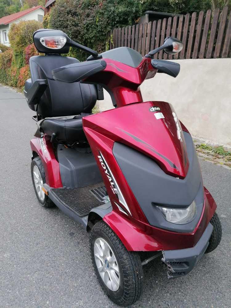 behindertengerechtes-auto-gebraucht Elecktro 'Scooter Royal PL1300 defekt