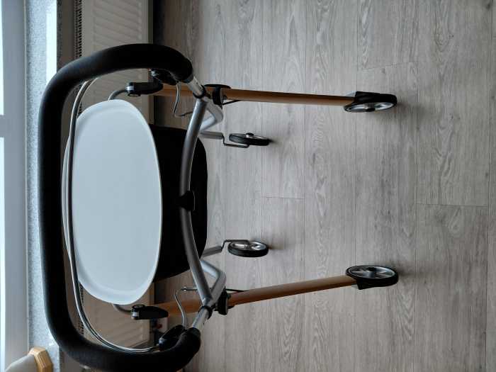 Foto Wohnraumrollator Firma Trust Care