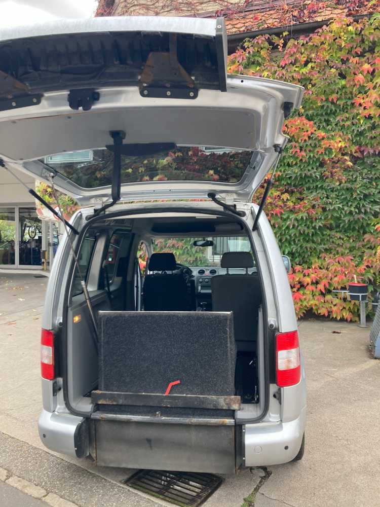 Foto VW Caddy Aktivfahrer-Umbau (EZ 2010) | DSG Automat