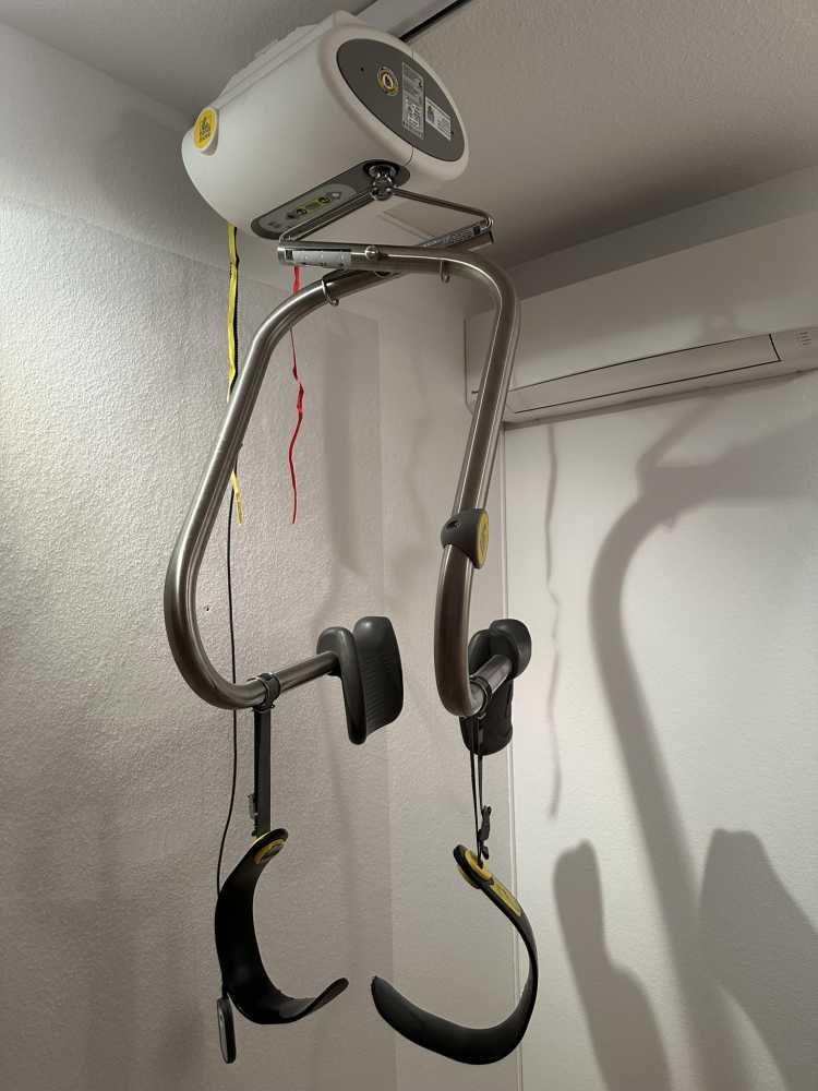 Foto Deckenlifter Handi-Move mit Motor und Hebebügel