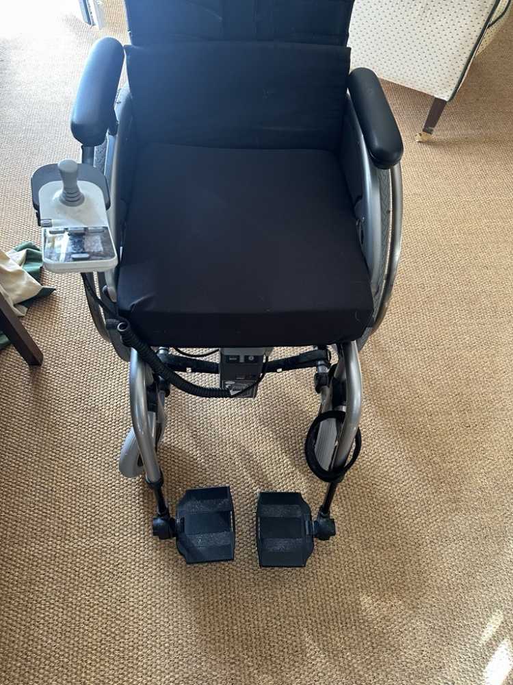 Foto elektrischer Rollstuhl Sopur Easy 300 elektrisch