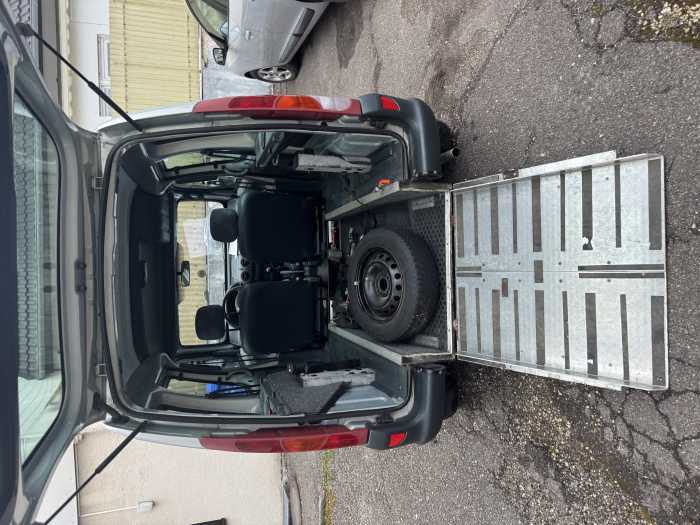 behindertengerechtes-auto-gebraucht Renault Kangoo Rollstuhlrampe 60.000