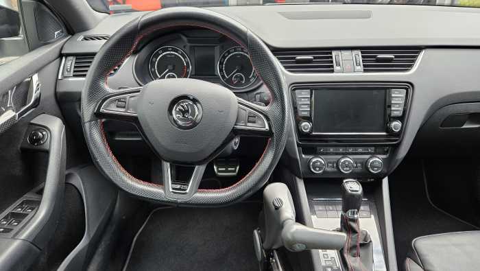 Foto Skoda Octavia Combi RS mit Veigel Handbedienung