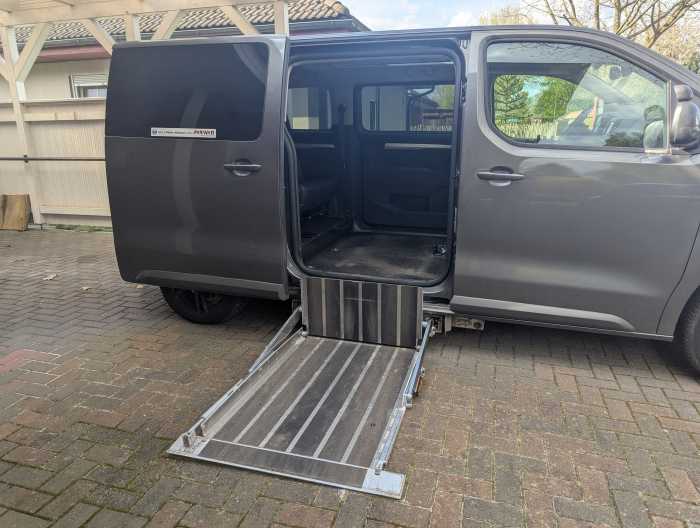 Foto Peugeot Traveller 2019, Paravan, Space Drive II