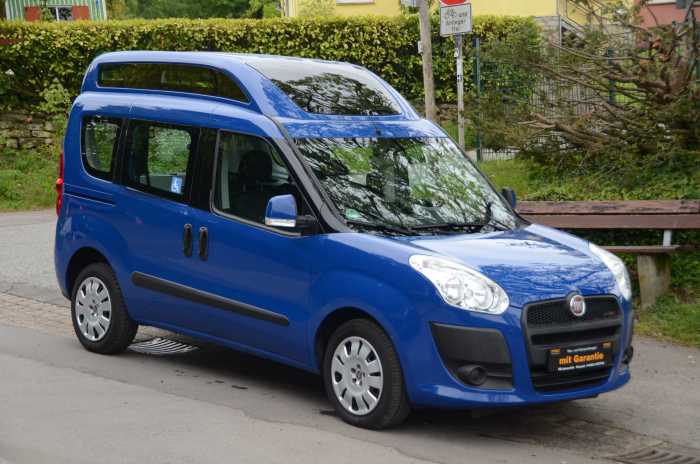 Foto Fiat Doblo Automatik mit Rollstuhllift