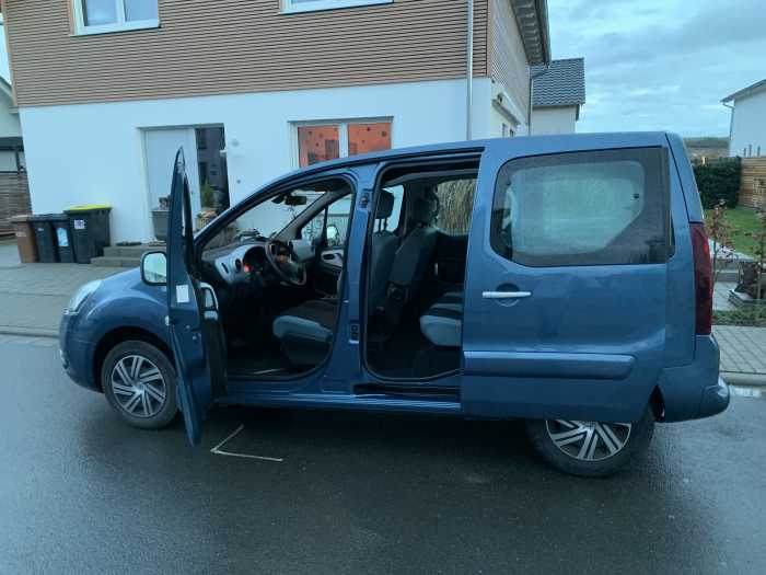 Foto Berlingo Rollstuhlrampe