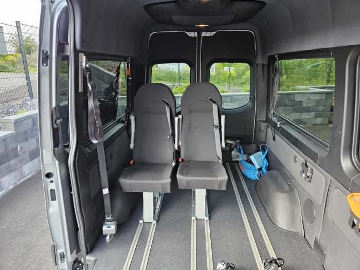Foto Mercedes W907 Sprinter Paravan/Kassettenlift