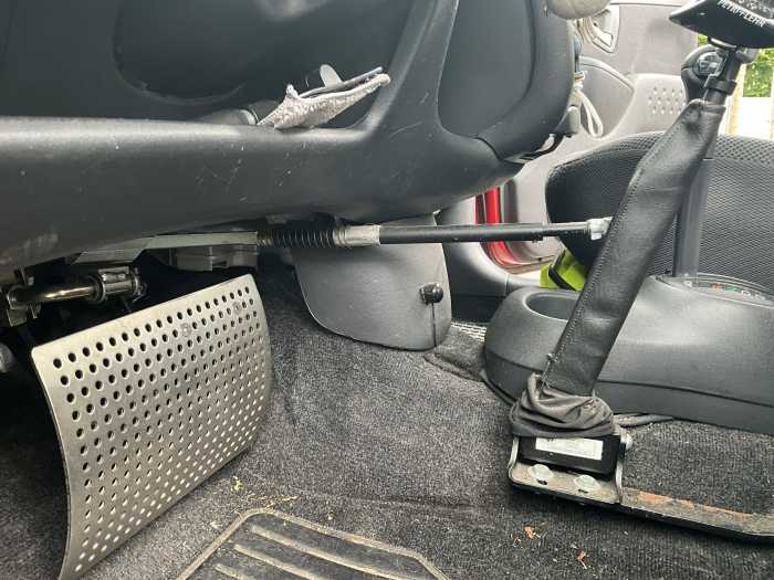 Foto Toyota Yaris Verso mit Rollstuhl-Ladehilfe