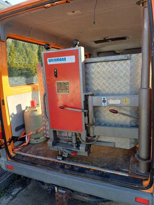 Foto Mercedes Benz Sprinter 314 mit Rollstuhl-Aufzug
