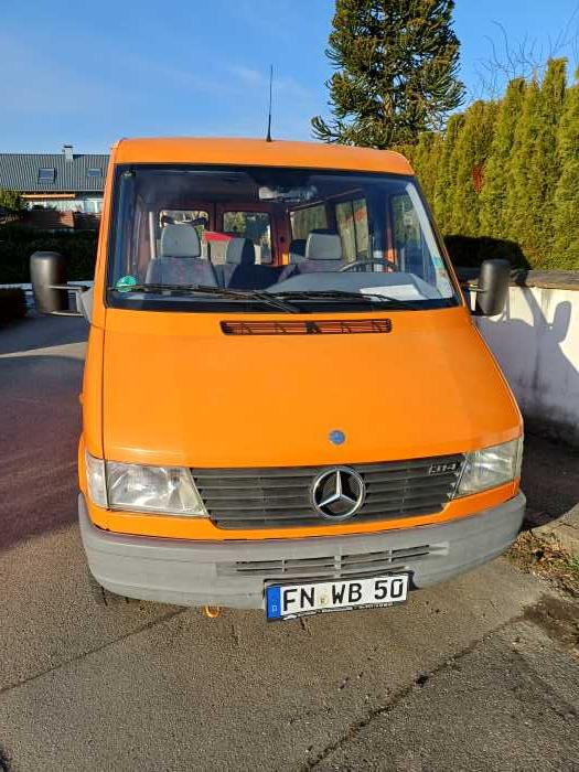 Foto Mercedes Benz Sprinter 314 mit Rollstuhl-Aufzug