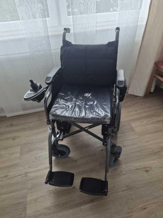 Foto Elektrischer Rollstuhl Mobiclinic Cenit faltbar