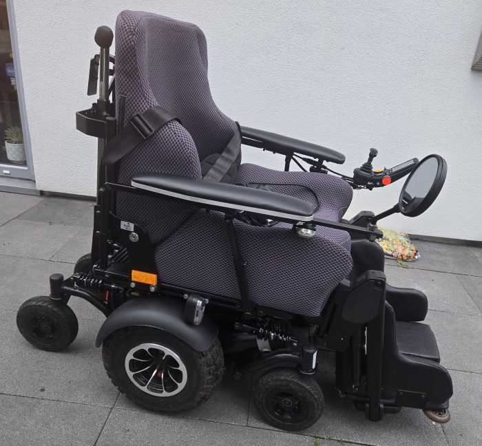 Foto MEYRA 10km  Elektro-Rollstuhl