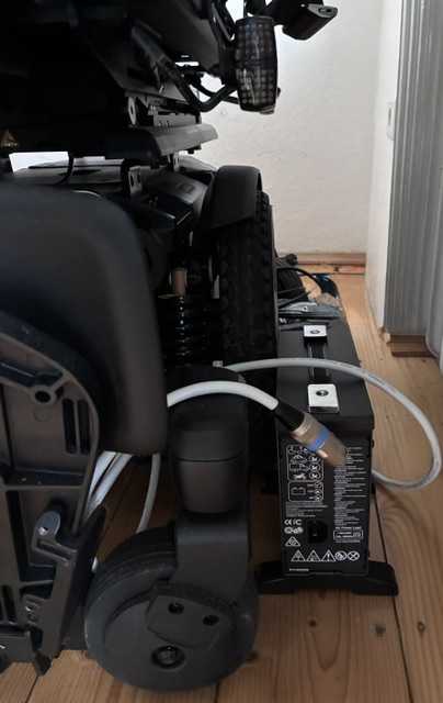 Foto Neuwertiger Elektrorollstuhl,Steh Liegefunktion