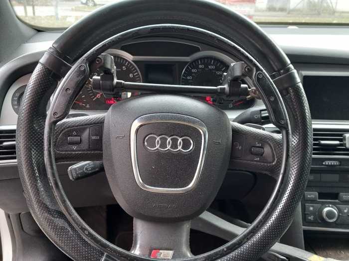 Foto Audi A6 behindertengerecht mit ladeboy