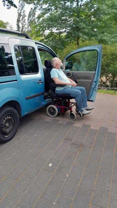 Foto Renault Kangoo Tüv Neu 06.2028 Behinderteng. Beifa