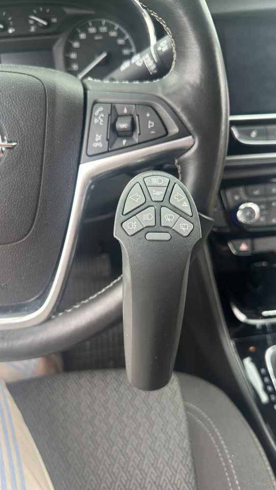 Foto Opel Mokka X 1.4 Turbo Ed. Multifunktionsdrehknopf