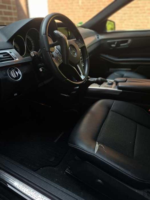 Foto Behindertengerecht umgebauter Mercedes E 200 Kombi